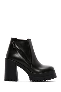 Related product image Derimod Boots