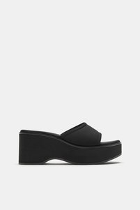 İlgili ürün resmi Pull & Bear Sandalet