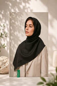 Related product image United Colors of Benetton Shawls