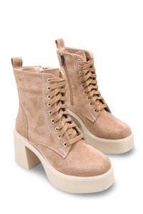 Related product image Riccon Boots