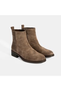 Related product image Desa Boots