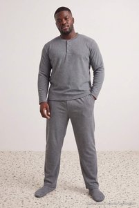 İlgili ürün resmi Trendyolmilla Man Büyük Beden Pijama Takımı