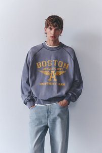 İlgili ürün resmi Pull & Bear Sweatshirt