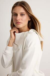 İlgili ürün resmi Trendyolmilla Sweatshirt