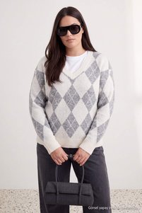 Related product image Trendyol Curve Sweaters