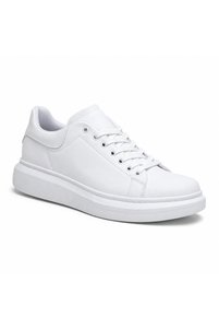 Related product image BESKAR Sneakers