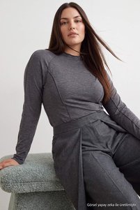 İlgili ürün resmi Trendyolmilla Curve Bluz