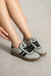 Related product image en7 Sneakers