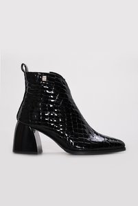 Related product image Fast Step Boots