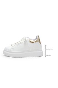 Related product image Mio Gusto Sneakers