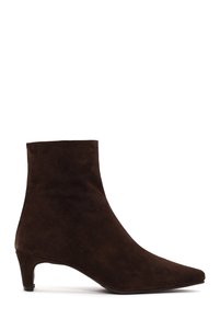 Related product image Derimod Boots