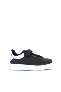 Related product image Slazenger Sneakers