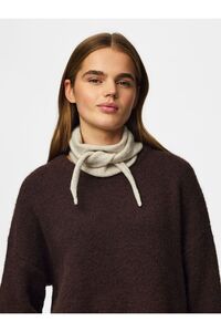 Obrázek souvisejícího produktu Pieces Šály