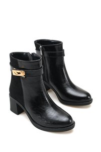 Related product image Riccon Boots