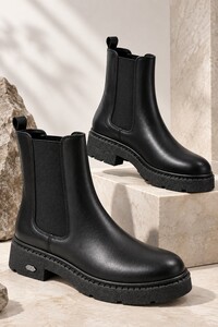 Related product image Muggo Boots