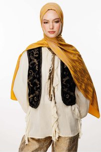 Related product image Mooncorn Shawls