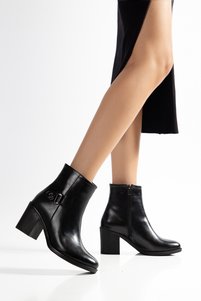 Related product image Daxtors Boots
