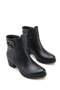 Related product image Riccon Boots