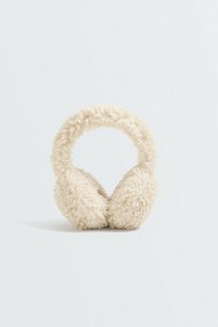 Related product image Oysho Beanies