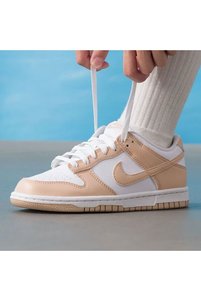 İlgili ürün resmi Nike Sneaker
