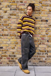 İlgili ürün resmi Pull & Bear Sweatshirt