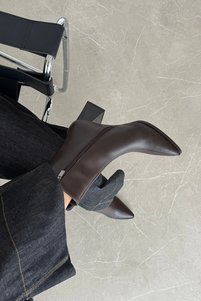 Related product image Straswans Boots