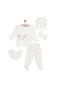 Related product image Aziz Bebe Coming Home Outfits