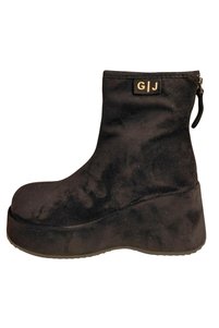 Related product image Guja Boots