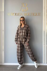 Imaginea produsului asociat Afrodita Boutique Seturi bluză și pantaloni