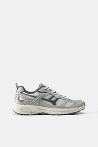 İlgili ürün resmi Pull & Bear Sneaker