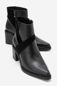 Related product image luvishoes Boots