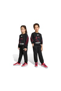 İlgili ürün resmi adidas Eşofman Takımı