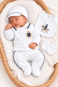 Related product image VERONA TARZ Coming Home Outfits