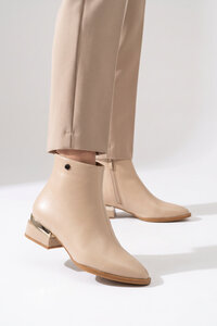 Related product image Pierre Cardin Boots