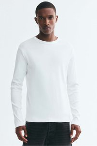 Related product image H&M T-Shirts