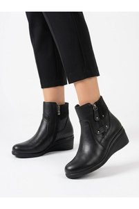 Related product image Voyager Boots