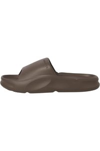 صورة المنتج ذات الصلة Generic صنادِل