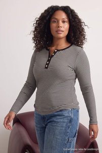 İlgili ürün resmi Trendyolmilla Curve Bluz
