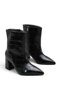 Related product image Riccon Boots