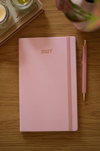 Related product image Victoria's Journals Agenda