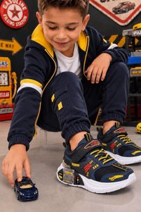 Related product image Liger Sneakers