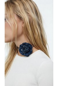 Related product image Âlâ Atelier Bijou Necklaces