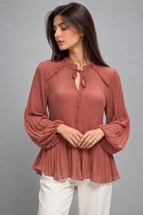 صورة المنتج ذات الصلة Livia بلوزات