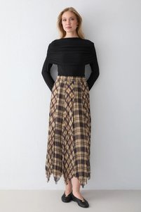 Related product image Melike Tatar Skirts