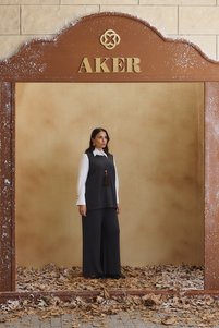 صورة المنتج ذات الصلة Aker بلوزات