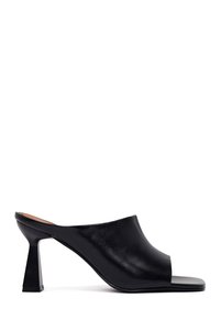 Related product image Derimod Mules