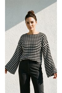 Related product image Curly Blouses