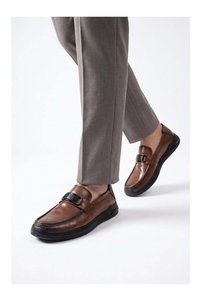Related product image Guja Sneakers