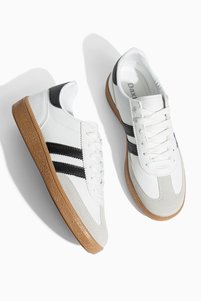 Related product image Daxtors Sneakers