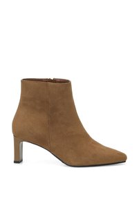 Related product image Butigo Boots